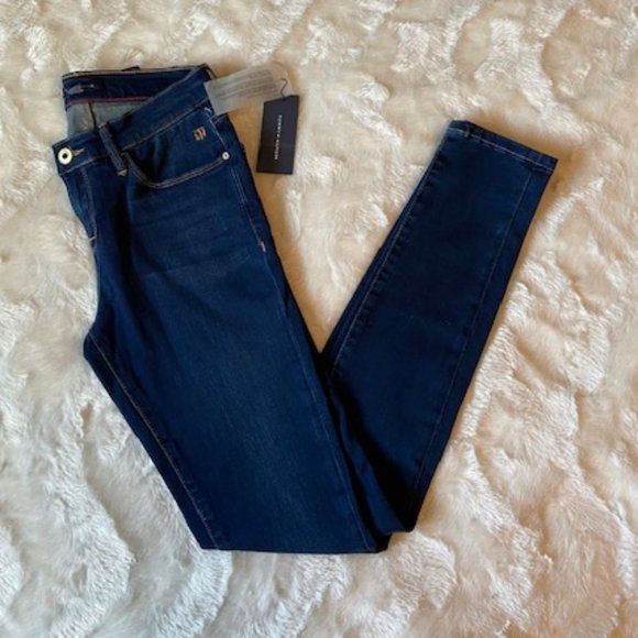 - Tommy Hilfiger Greenwich Skinny Midrise Jeans Ladies Size 2 NWT - Picture 1 of 16